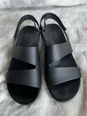 Naturalizer Black Strappy Slingback Sandals
